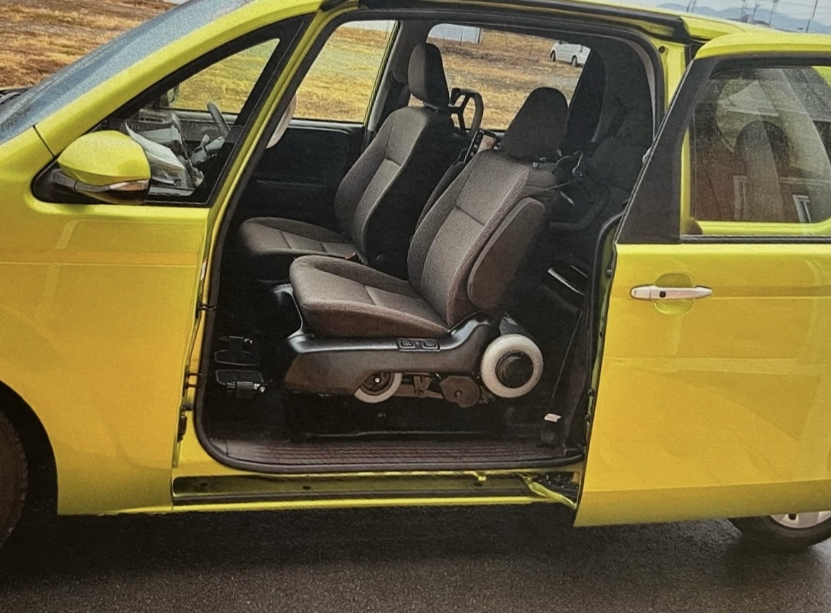 スペイド助手席電動車椅子 装着状態